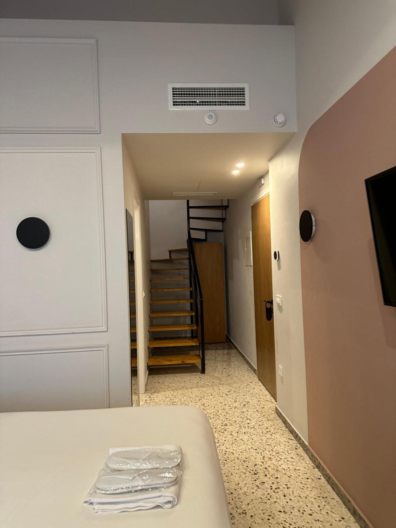 Belle Athenes - Luxury Rooms At Monastiraki Railway Station Ngoại thất bức ảnh