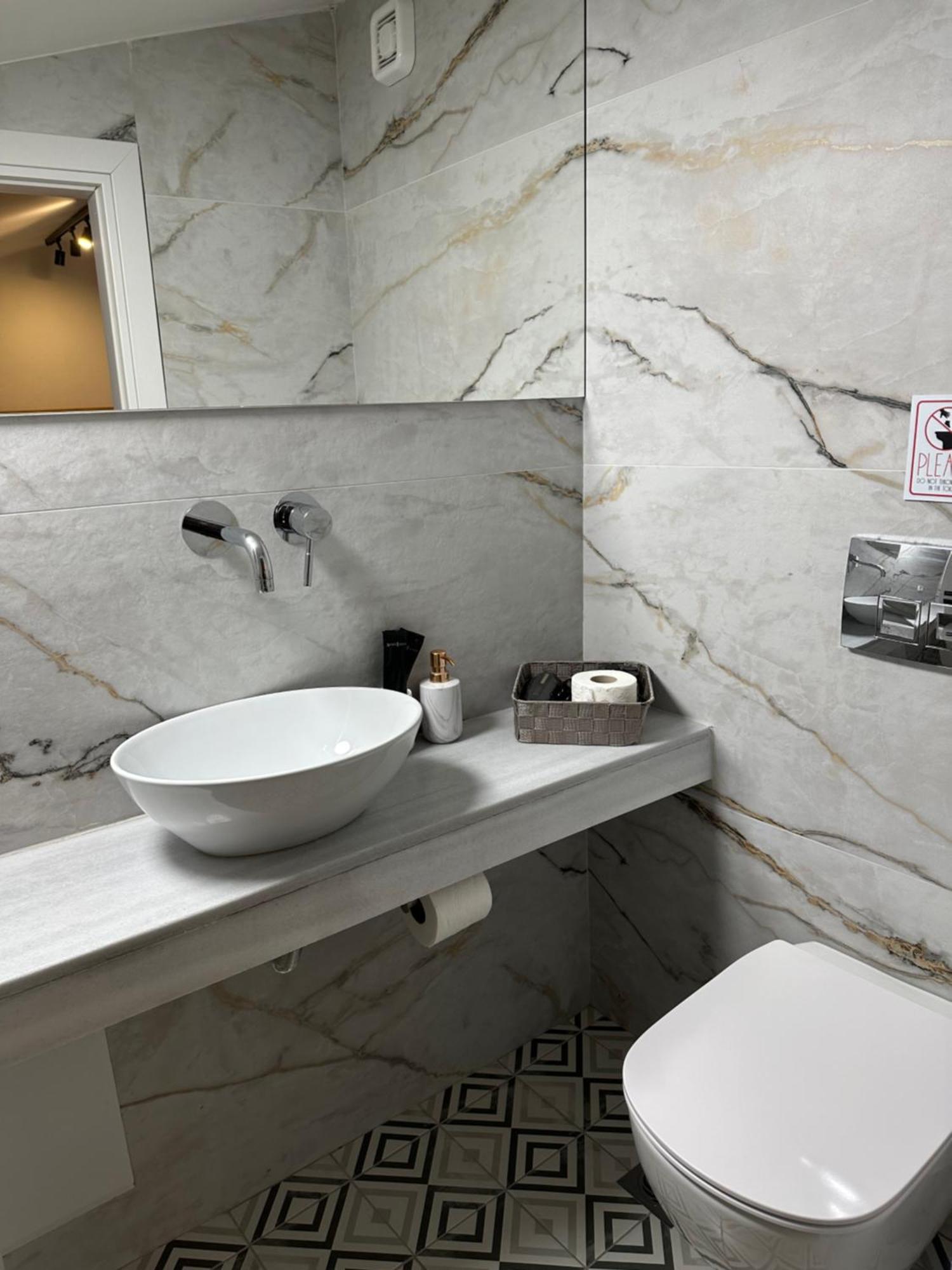 Belle Athenes - Luxury Rooms At Monastiraki Railway Station Ngoại thất bức ảnh