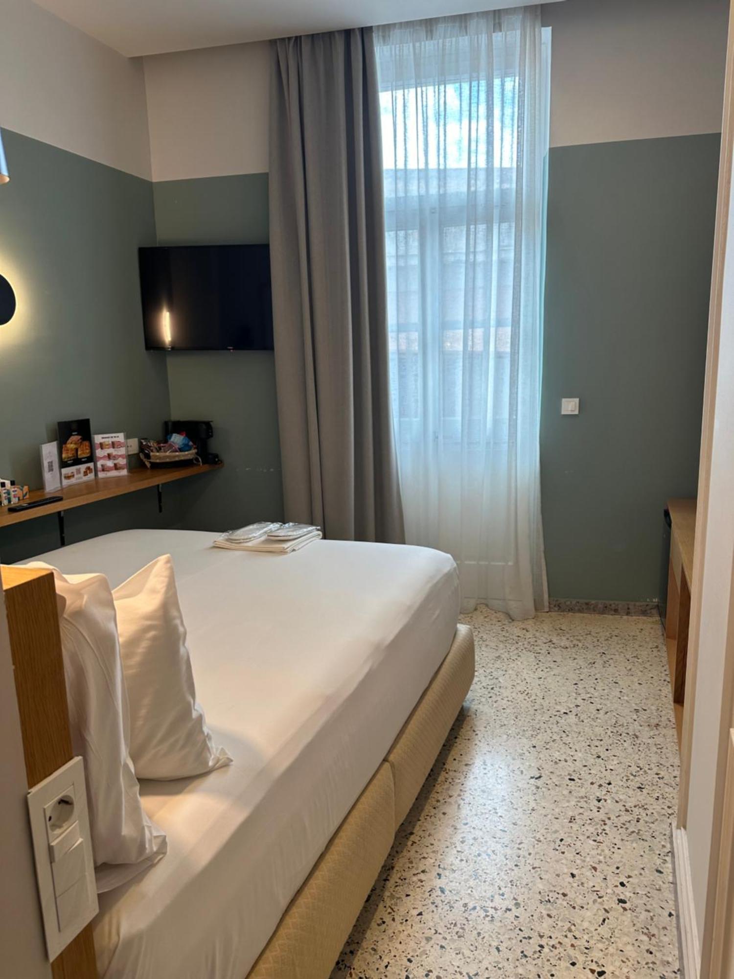 Belle Athenes - Luxury Rooms At Monastiraki Railway Station Ngoại thất bức ảnh